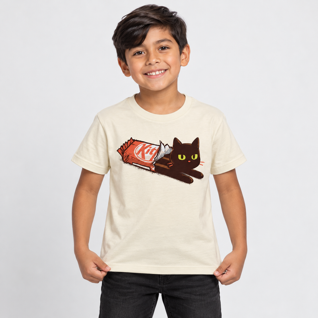 Kit-Cat Crema - Playera NIÑO, vista frontal con modelo 1