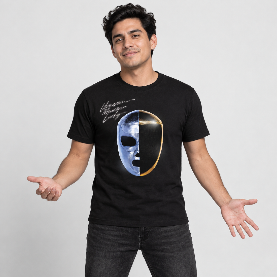Uruapan Mexican Lucky - Playera CABALLERO Música, vista frontal con modelo 2